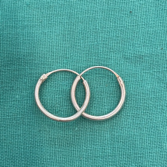 🩶 Sterling Silver Hoop Earrings - Picture 1 of 2
